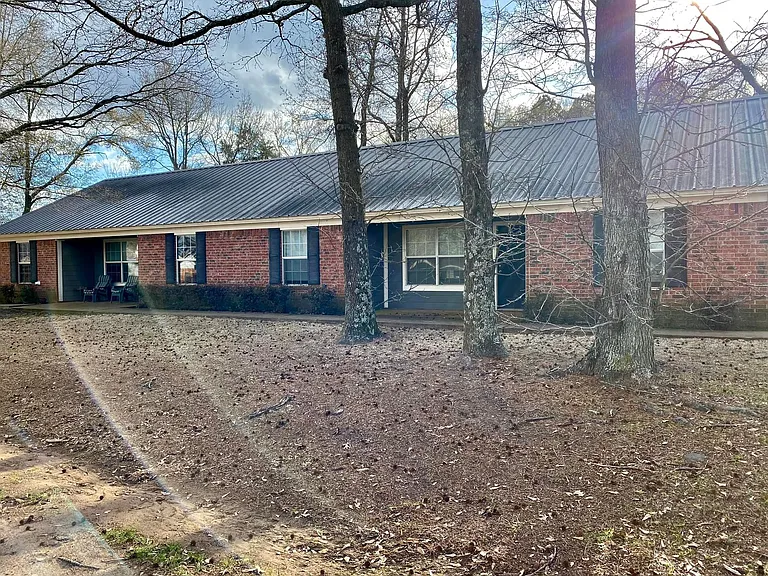4301 Old Tyler Rd — Photo 2
