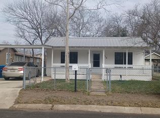 416 Stonewall St N, Kerrville, TX 78028