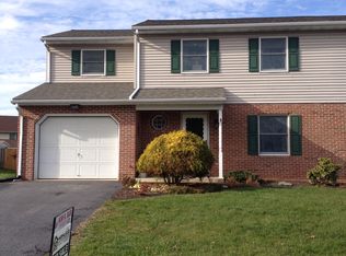 90 Sunrise Cir, Denver, PA 17517