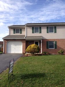 90 Sunrise Cir, Denver, PA, 17517