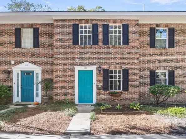 221 Heritage Cir, Mount Pleasant, SC 29464