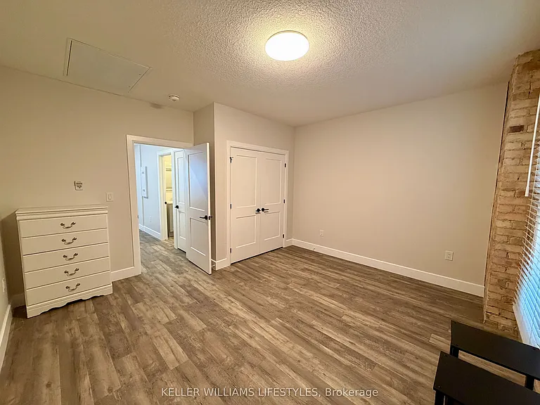 537 Talbot St #7 — Photo 19