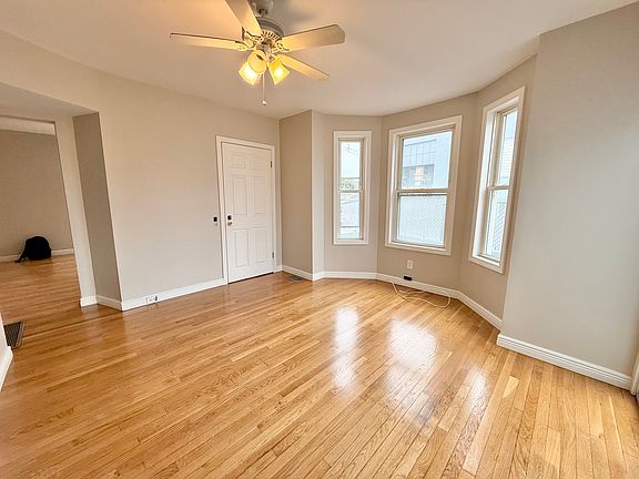 5th image of 12 Sharon St