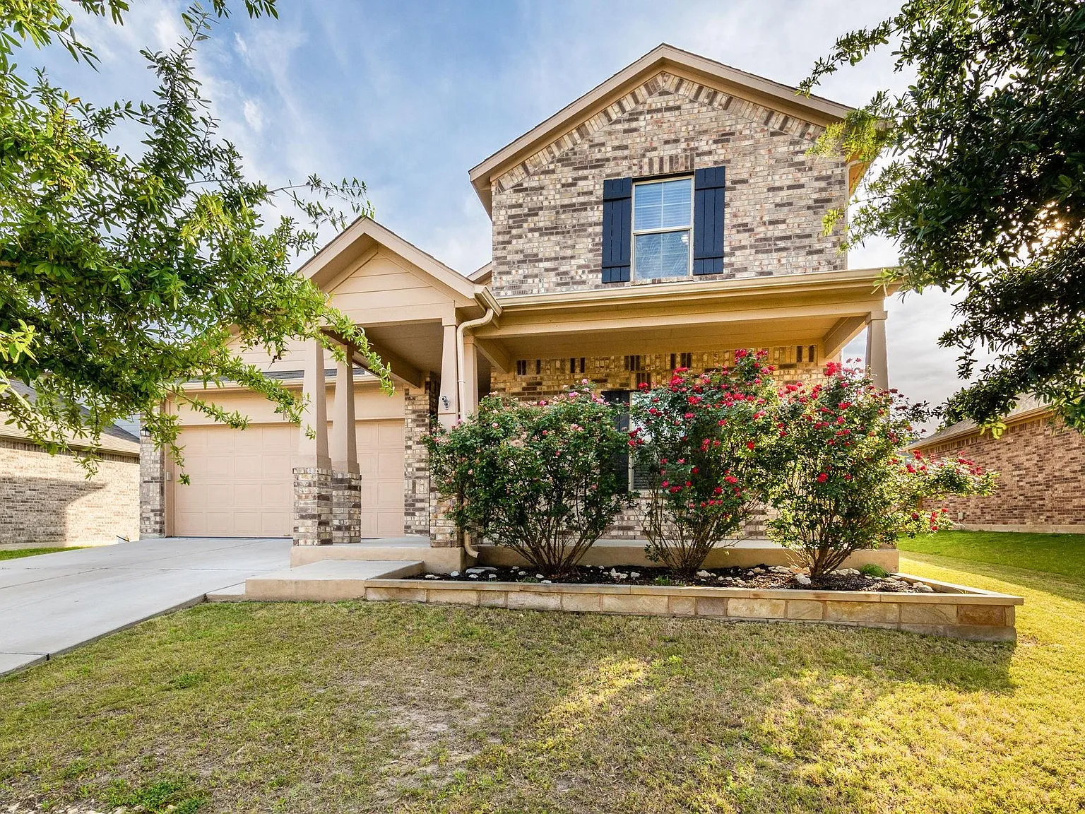 5 bed, 2.5 bath, 2976 sqft, $2,500 — Photo 4
