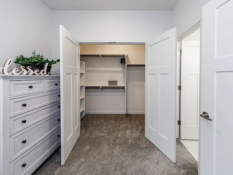 5722 Villa Lorenzo Dr — Photo 19