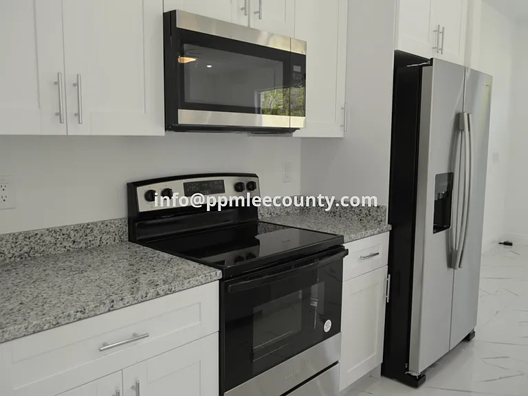 2611 Carol Pl — Photo 11