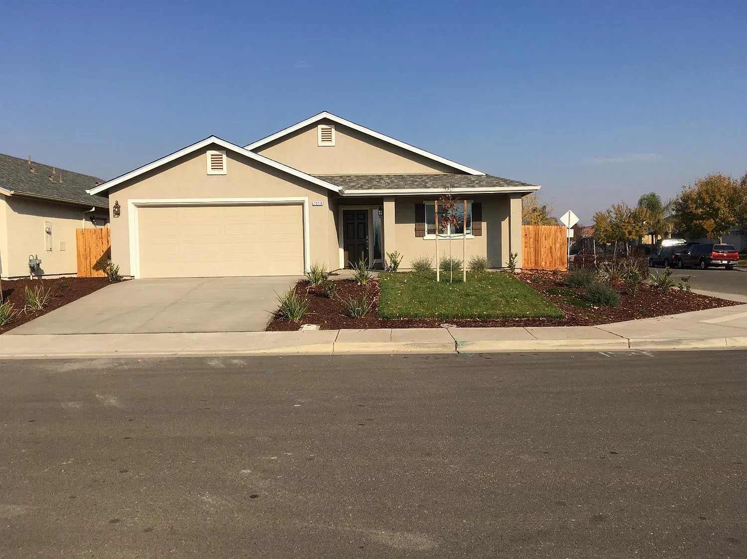 2054 W Pincay St photo 1