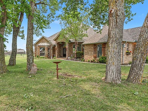 3rd image of 15215 Coral Creek Ln