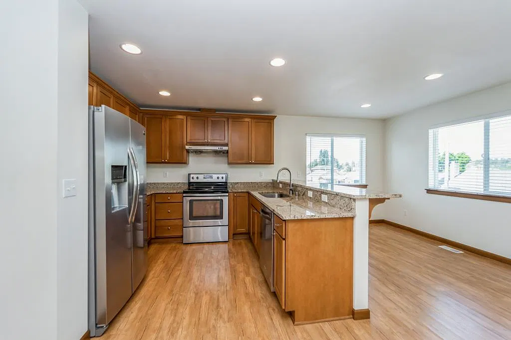 Pearl St - 2 bedrooms — Photo 2