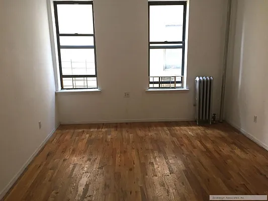 Rented by Sovereign Associates | media 26