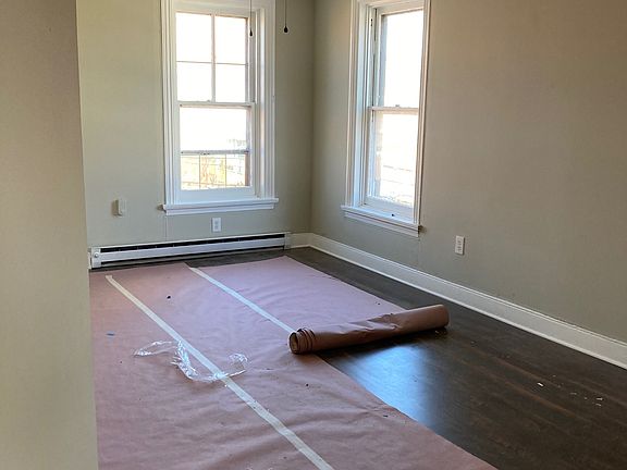 3rd image of 265 Cumberland St #3