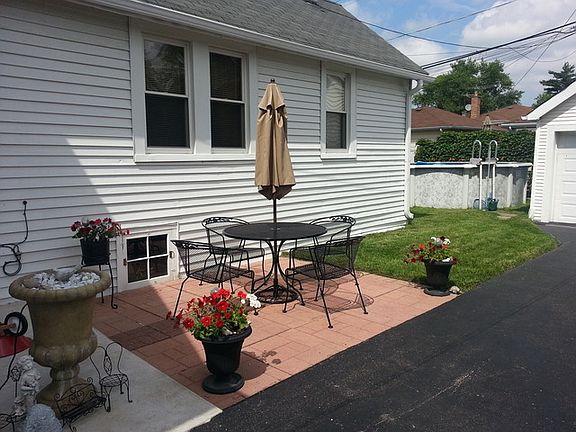 3rd image of 3131 N Oriole Ave