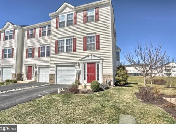 129 Larose Dr #129, Coatesville, PA 19320