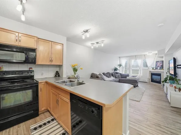 8200 W 4th St NE #104, Calgary, AB T3K 0K5