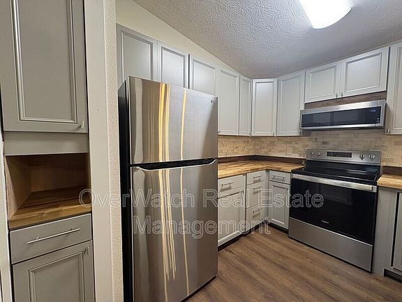 3rd image of 7641 Delridge Cir