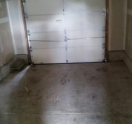 5th image of 28 Twin Oaks Dr
