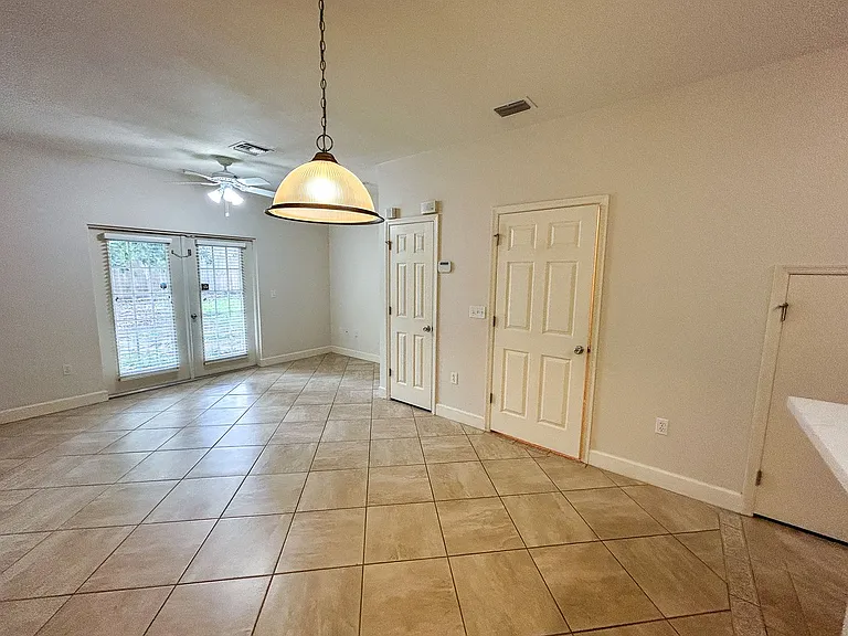 2951 SW 35th Pl #147 — Photo 7