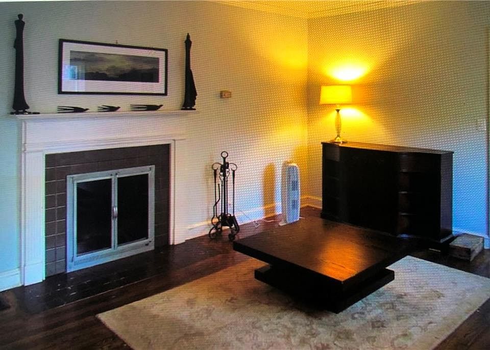 2nd image of 1438 Oldfield Rd