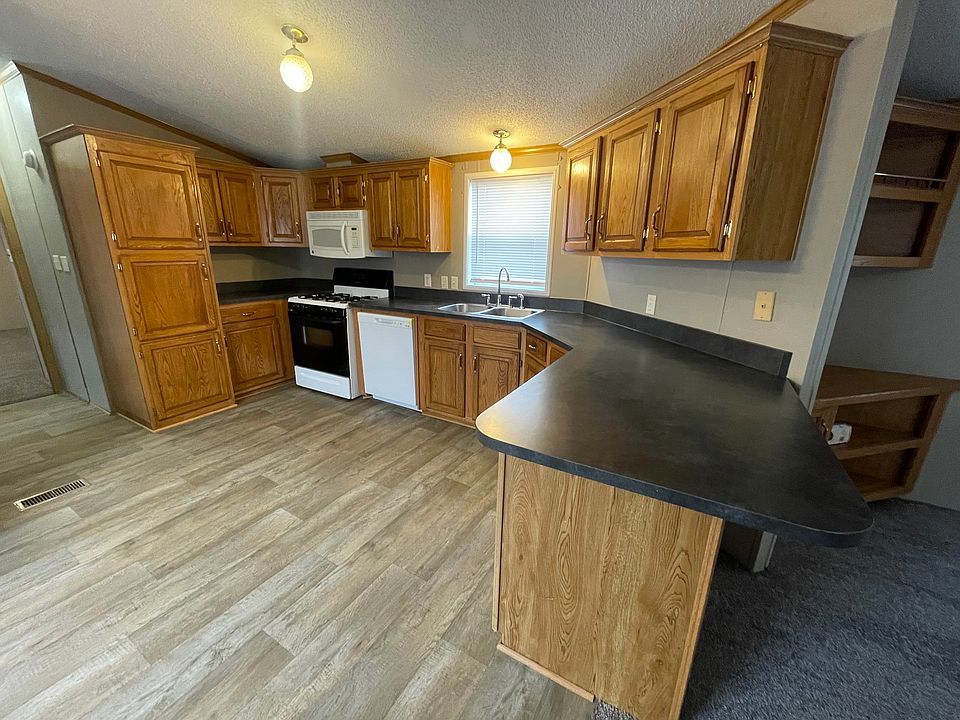 1st image of 4828 Dunhill Rd #826