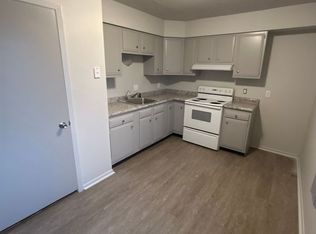 805 3rd Ave SW #1, State Center, IA 50247