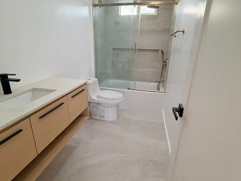 6453 Sale Ave — Photo 6