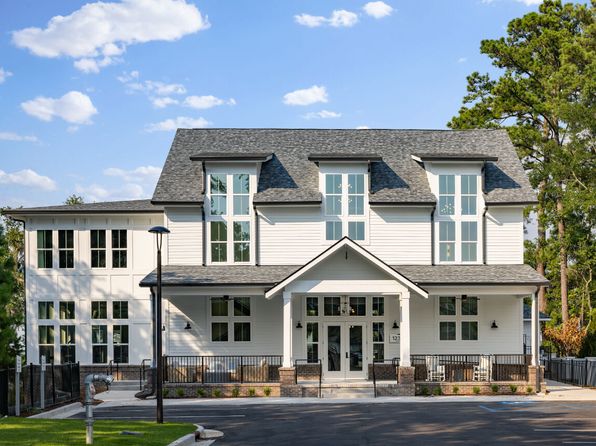 123 Integra Wharf Dr #17-203