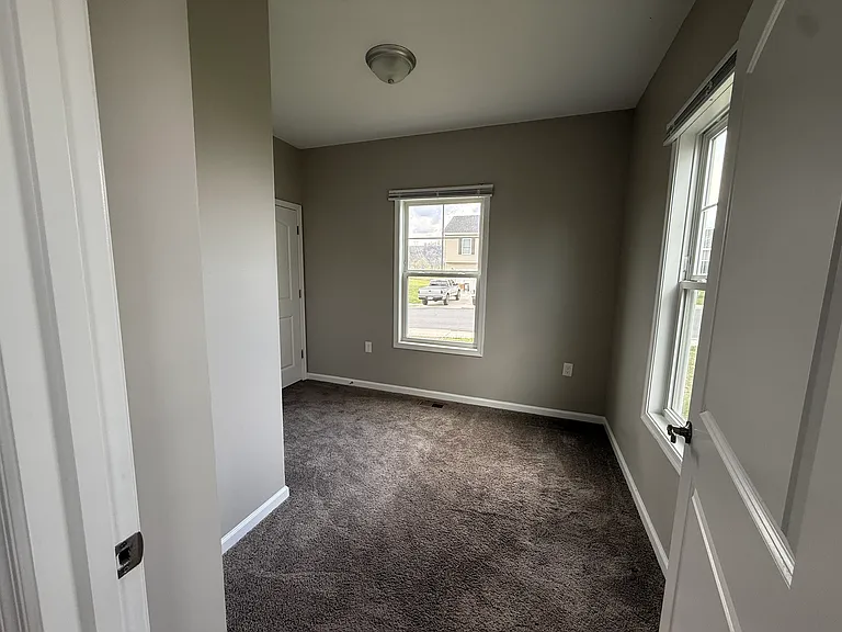 270 Mabdarin Dr — Photo 13