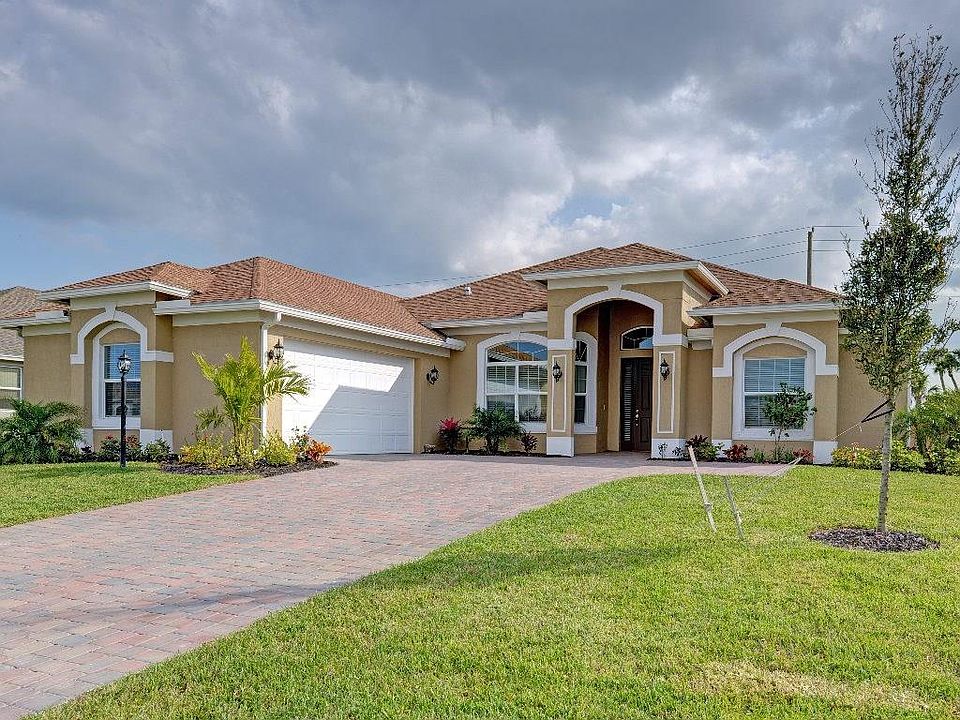 1st image of 717 Fortunella Cir SW