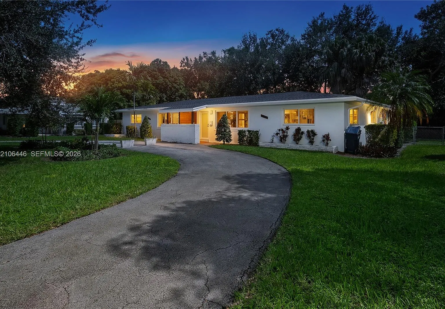 Suniland Terrace — Photo 4