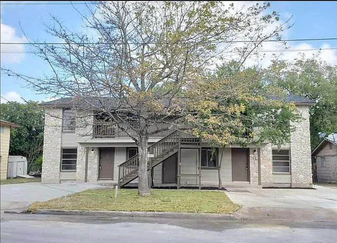 605 W Byrd Blvd — Photo 1
