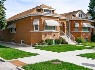 6256 W Berenice Ave, Chicago, IL