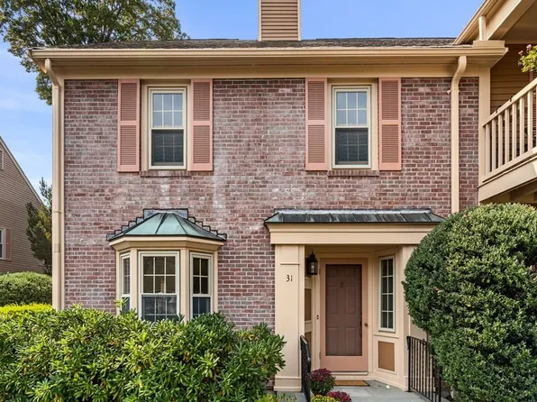 31 Highland Ct Unit 31, Needham, MA 02492