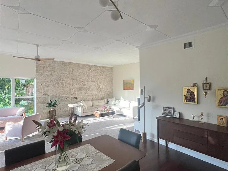 9400 E Bay Harbor Dr #3 — Photo 1