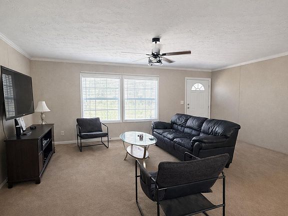 3rd image of 207 Baldy Murphy Rd