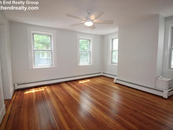 12 Albion Pl #2, Boston, MA 02129