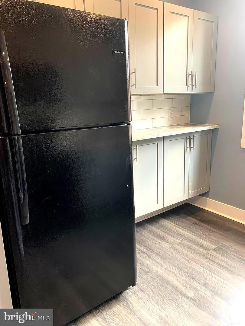 3 bed, 980 sqft, $1,275 — Photo 3