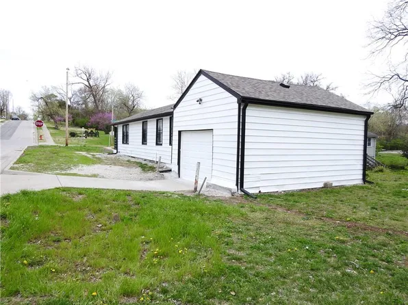 6900 Cleveland Ave, Kansas City, MO 64132