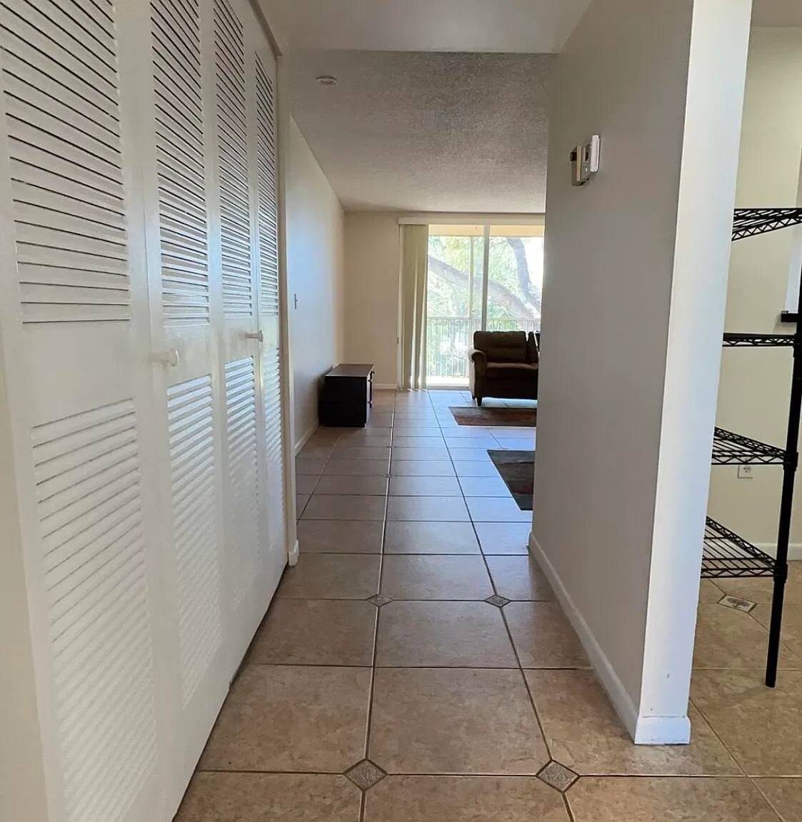 1 bed, 1.5 bath, 720 sqft, $1,350 — Photo 4
