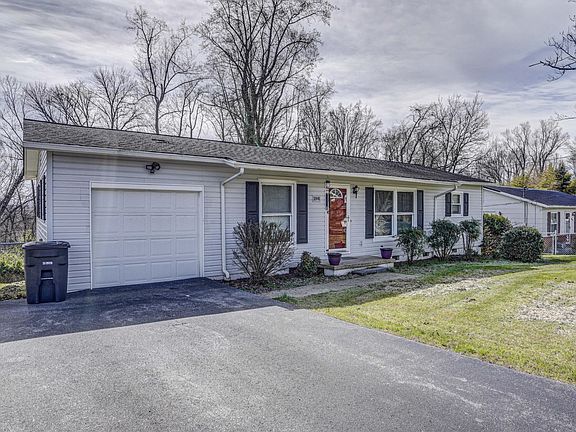 3rd image of 1841 Jackson Hollow Rd