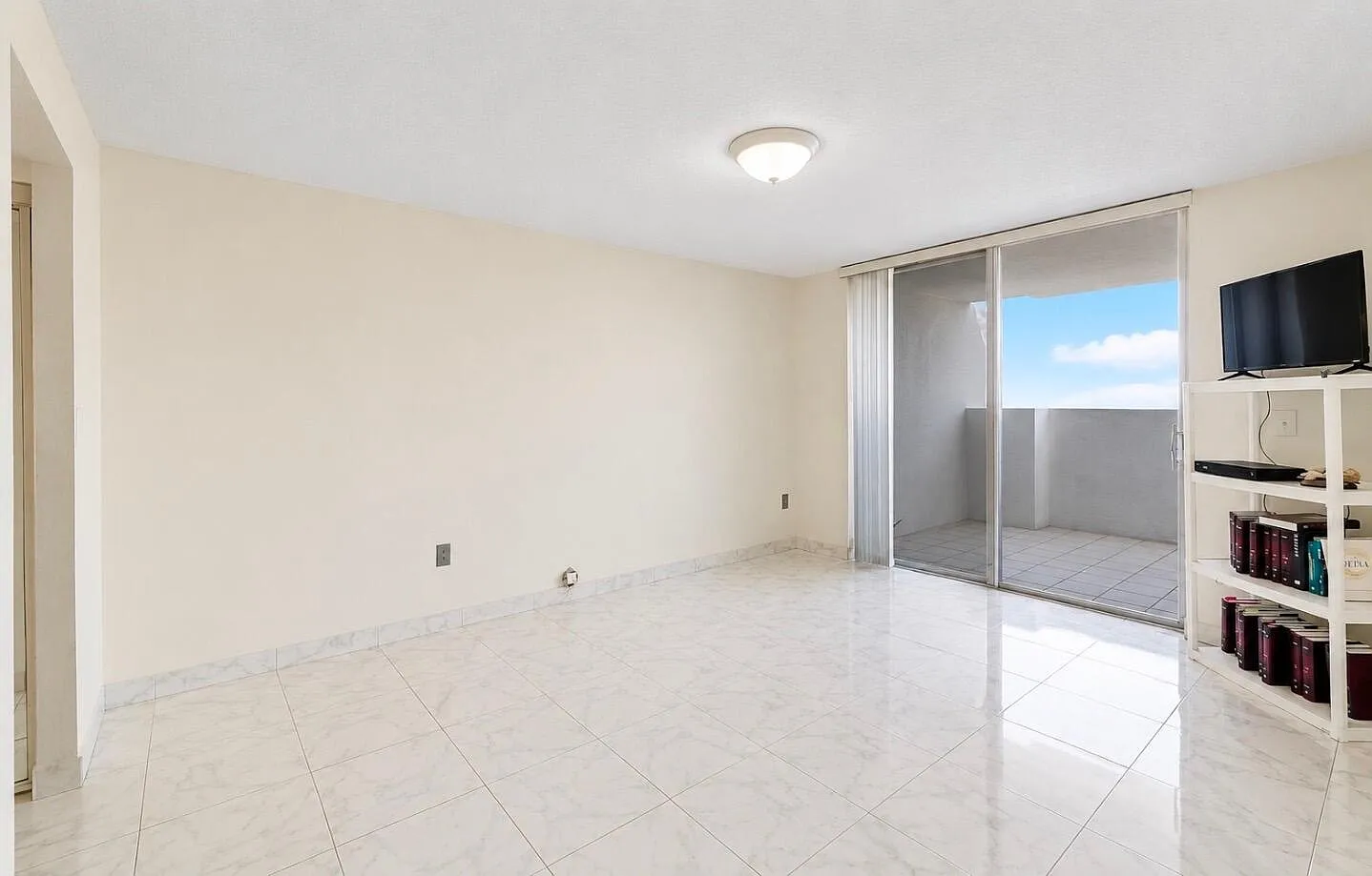 2750 NE 183rd St — Photo 3