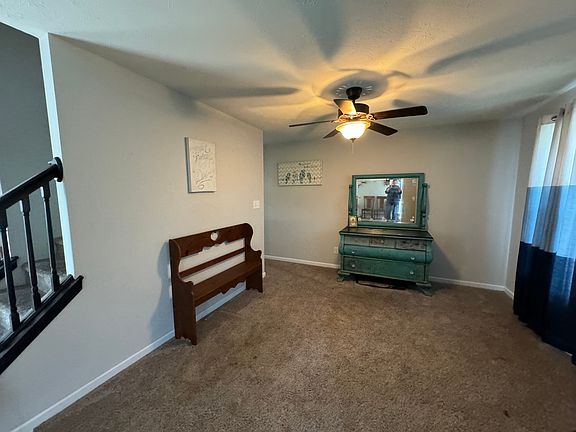 4th image of 1601 N Tyrel Ave W