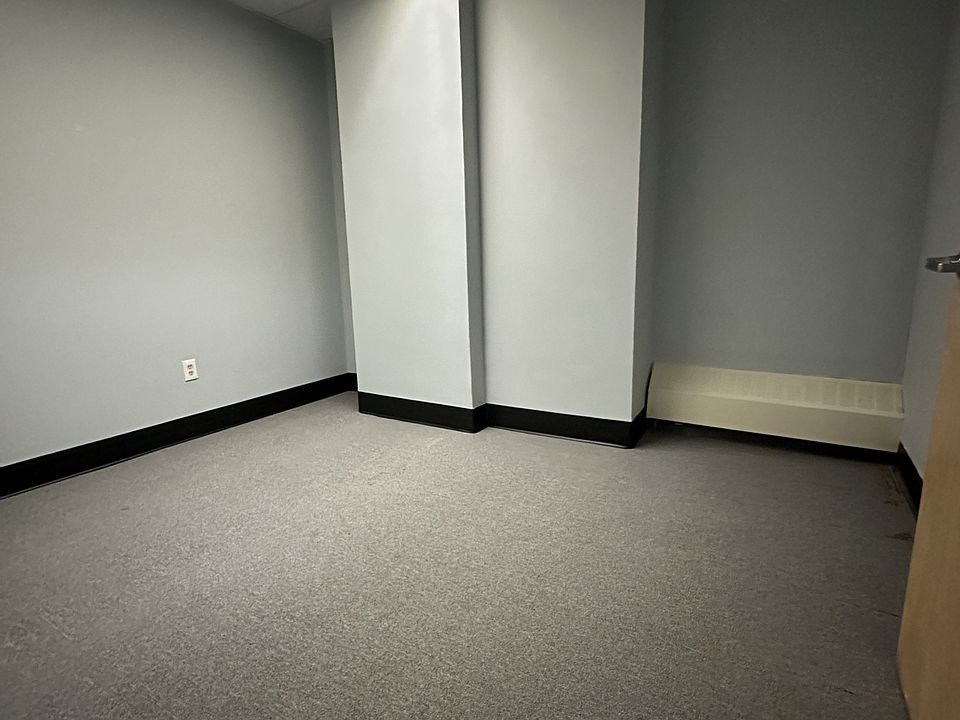 1st image of 9 S 6th St #105