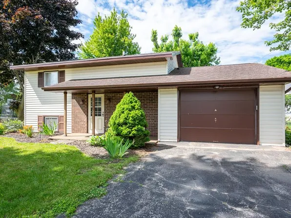 1127 Bonnie View Dr, Sturgeon Bay, WI 54235