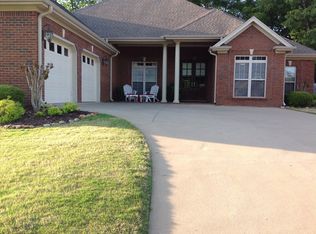 433 Koger St, Killen, AL 35645