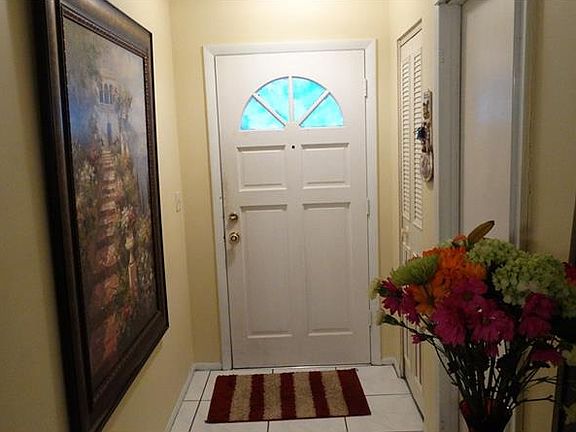 5th image of 11200 Finchley Pl