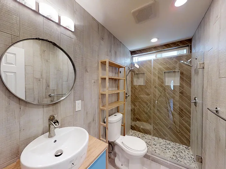 2012 Coach Dr — Photo 1