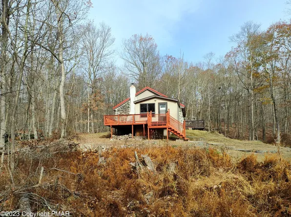 4115 Berry Ct, Cresco, PA 18326