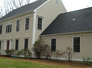 33 Copperfield Dr, Madison, CT 06443