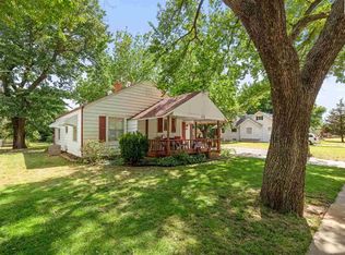415 E 14th Ave, Hutchinson, KS 67501