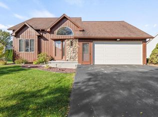 34 Charter Cir, Rochester, NY 14606